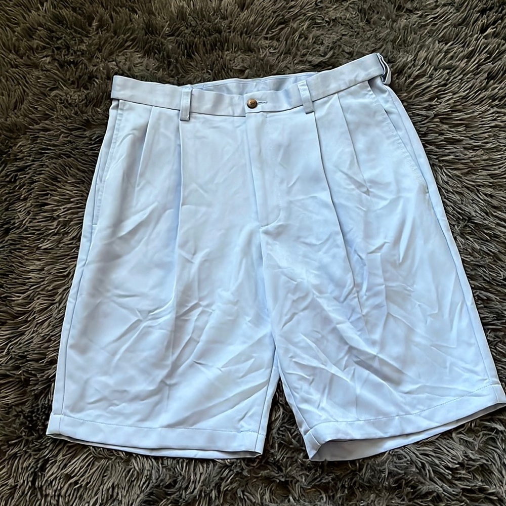 Blue mens pleated short